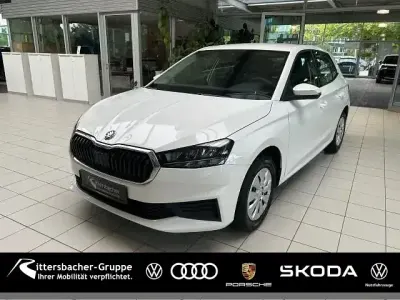 Gebraucht Skoda Fabia Active 65 PS (47 kW) 2023 (candyweiss) Kleinwagen