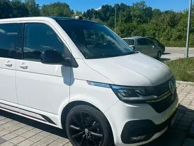 Gebraucht VW Multivan Edition 150 PS (110 kW) 2022 Weiß Van / Kleinbus