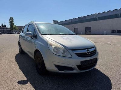 Second-hand Opel Corsa Edition 80 CP (58 kW) 2010 Verde Hatchback