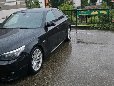 Gebraucht BMW 530 M Sport 235 PS (172 kW) 2008 Schwarz Limousine