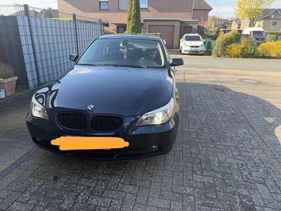 Second-hand BMW 523 177 CP (130 kW) 2006 Albastru Berlinǎ