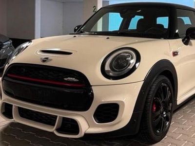 Beige Gebraucht 2015 Mini John Cooper Works Kleinwagen | 20.000 € (Etwas zu teuer)