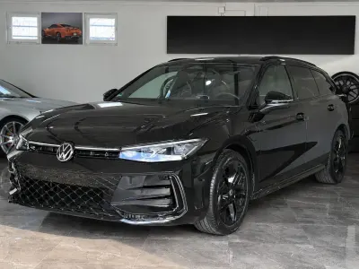 Gebraucht VW Passat R-line 177 PS (130 kW) 2025 Schwarz Kombi