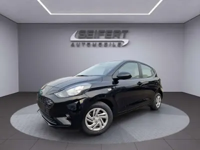 Neu Hyundai i10 Select 63 PS (46 kW) 2025 Phantom black Kleinwagen
