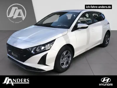 Gebraucht Hyundai i20 Select 90 PS (66 kW) 2026 Atlas white Kleinwagen