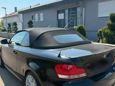 Gebraucht BMW 123 Cabriolet 204 PS (150 kW) 2010 Schwarz Cabrio