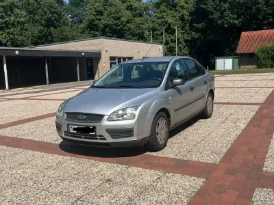 Gebraucht Ford Focus Sport 101 PS (74 kW) 2005 Silber Limousine