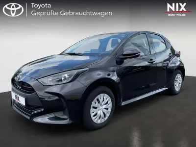 Gebraucht Toyota Yaris Hybrid Comfort 116 PS (85 kW) 2022 Schwarz Limousine