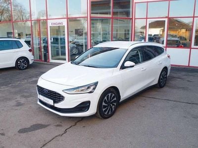 Gebraucht Ford Focus Titanium X 120 PS (88 kW) 2022 Frostweiß Kombi