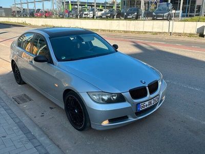 gebraucht BMW 320 i leichte Mängel