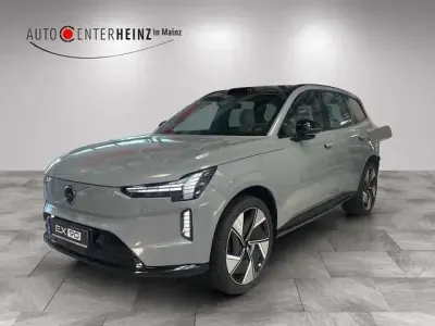 Neu Volvo EX90 Performance 380 kW (517 PS) 2025 Grau SUV