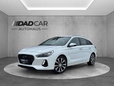 Weiß Gebraucht 2017 Hyundai i30 Premium Kombi | 14.990 € (Fairer Preis)