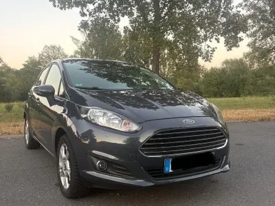 Gebraucht Ford Fiesta SYNC Edition 80 PS (58 kW) 2014 Blau Kleinwagen