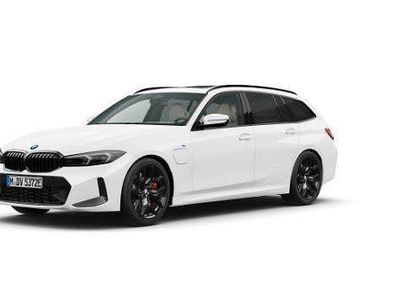 Gebraucht BMW 330e Performance 292 PS (214 kW) 2025 Alpinweiss iii Kombi