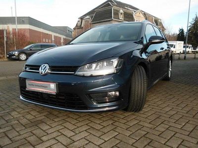 Blau Gebraucht 2015 VW Golf VII Highline Limousine | 15.650 € (Teuer)