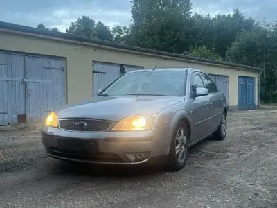 Gebraucht Ford Mondeo Ghia 145 PS (106 kW) 2003 Grau Limousine