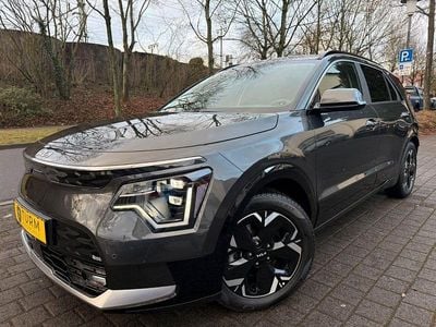 Graphite grey Gebraucht 2023 Kia e-Niro Spirit SUV | 25.444 € (Fairer Preis)