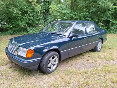 Second-hand Mercedes E200 1989 Albastru Berlinǎ