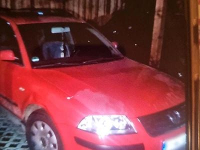 Gebraucht VW Passat 101 PS (74 kW) 2001 Rot Kombi