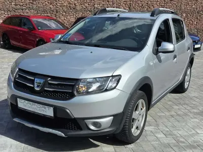 Gebraucht Dacia Sandero Prestige 90 PS (66 kW) 2015 Platingrau Kleinwagen