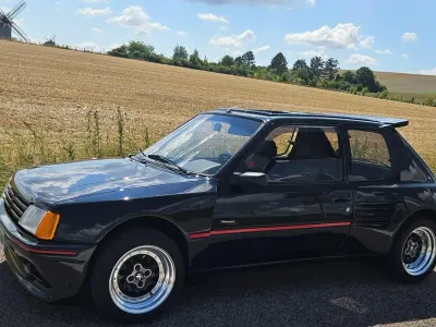 Gebraucht Peugeot 205 GTi 155 PS (114 kW) 1989 Schwarz Kleinwagen