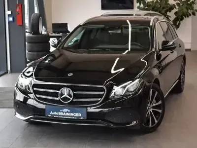 Gebraucht Mercedes E300 Avantgarde 306 PS (225 kW) 2019 Schwarz Limousine