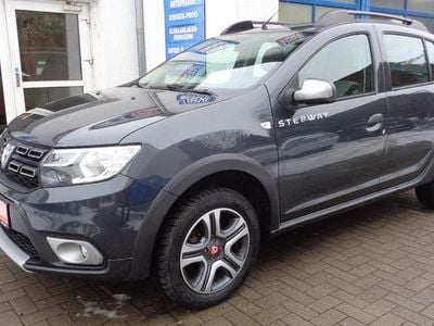 Gebraucht Dacia Sandero Prestige 90 PS (66 kW) 2017 Grau Limousine