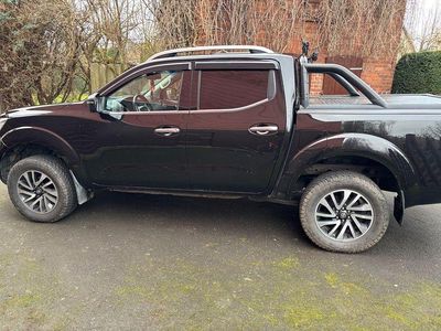 Schwarz Gebraucht 2016 Nissan Navara Tekna Abholung | 19.500 €