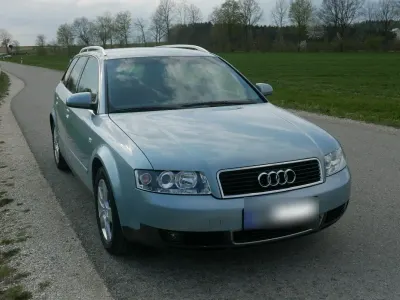 Gebraucht Audi A4 131 PS (96 kW) 2002 Blau Kombi