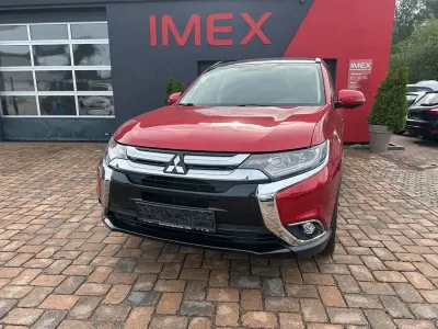 Gebraucht Mitsubishi Outlander Edition+ 150 PS (110 kW) 2018 Rot SUV