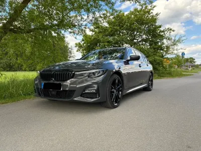 Gebraucht BMW 330e M Sport 292 PS (214 kW) 2022 Grau Kombi