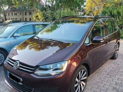 Rot Gebraucht 2017 VW Sharan Comfortline Van / Kleinbus | 17.800 € (Guter Preis)
