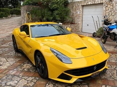Gebraucht Ferrari F12 741 PS (545 kW) 2013 Giallo modena Coupé