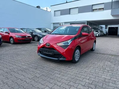 Gebraucht Toyota Aygo X-play 72 PS (52 kW) 2019 Rot Kleinwagen
