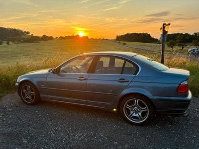 BMW 323