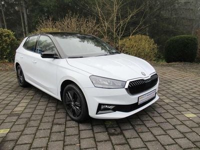Neu Skoda Fabia Drive 95 PS (69 kW) 2025 Moon white Limousine