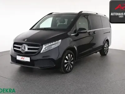 Gebraucht Mercedes V250 Avantgarde 190 PS (139 kW) 2023 Obsidianschwarz Van / Kleinbus