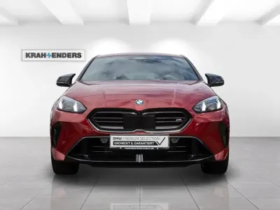 Gebraucht BMW M135 Performance 300 PS (220 kW) 2025 Dragon fire rot Kleinwagen