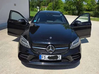 Używany Mercedes C300e AMG line 194 KM (142 kW) 2020 Czarny Kombi