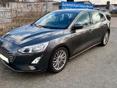 Gebraucht Ford Focus Titanium 125 PS (91 kW) 2019 Grau Limousine