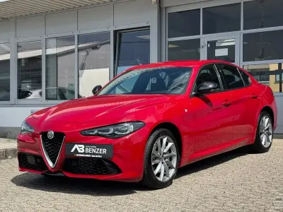 Käytetty Alfa Romeo Giulia Ti 280 HP (205 kW) 2023 Punainen Sedan