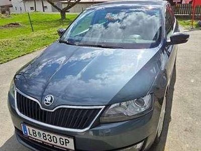 Usata Skoda Rapid Sport 90 CV (66 kW) 2017 Grigio Utilitaria