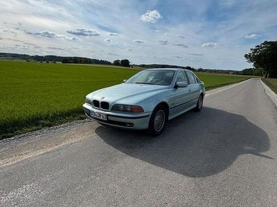 BMW 528