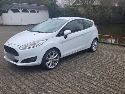 Gebraucht Ford Fiesta ST-Line 101 PS (74 kW) 2017 Weiß Kleinwagen