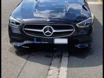 Gebraucht Mercedes C180 Avantgarde 170 PS (125 kW) 2022 Schwarz Limousine