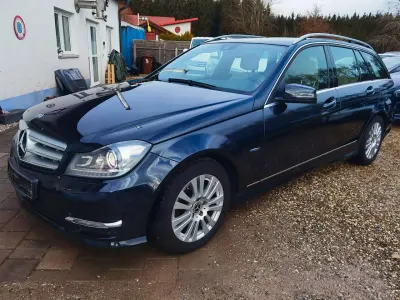 Gebraucht Mercedes C250 204 PS (150 kW) 2012 Schwarz Kombi