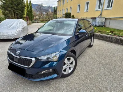 Gebraucht Skoda Scala Ambition 95 PS (69 kW) 2020 Blau Kleinwagen