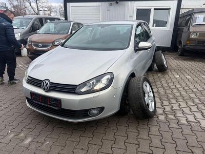 Gebraucht VW Golf VI Team 140 PS (102 kW) 2010 Silber Kleinwagen