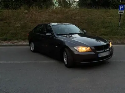 Gebraucht BMW 318 129 PS (94 kW) 2006 Grau Limousine