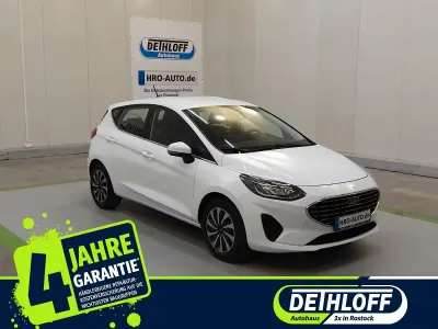 Gebraucht Ford Fiesta Titanium 125 PS (91 kW) 2023 Weiß Kleinwagen